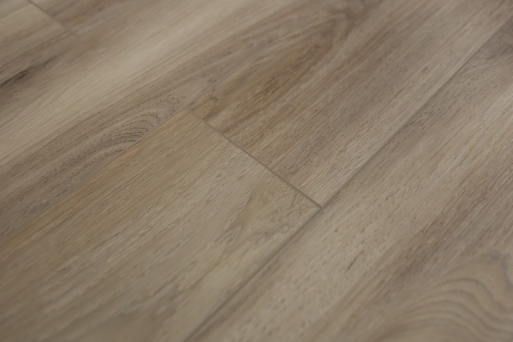 Замковая ПВХ плитка "Art Tile" Клён Фог (1220*152*5 мм) — купить в Новороссийске