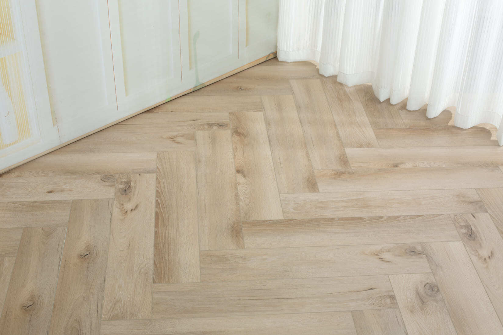 Плитка SPC "OneFloor" 3009 А,В  ЁЛКА (640*128*4 мм) — купить в Новороссийске