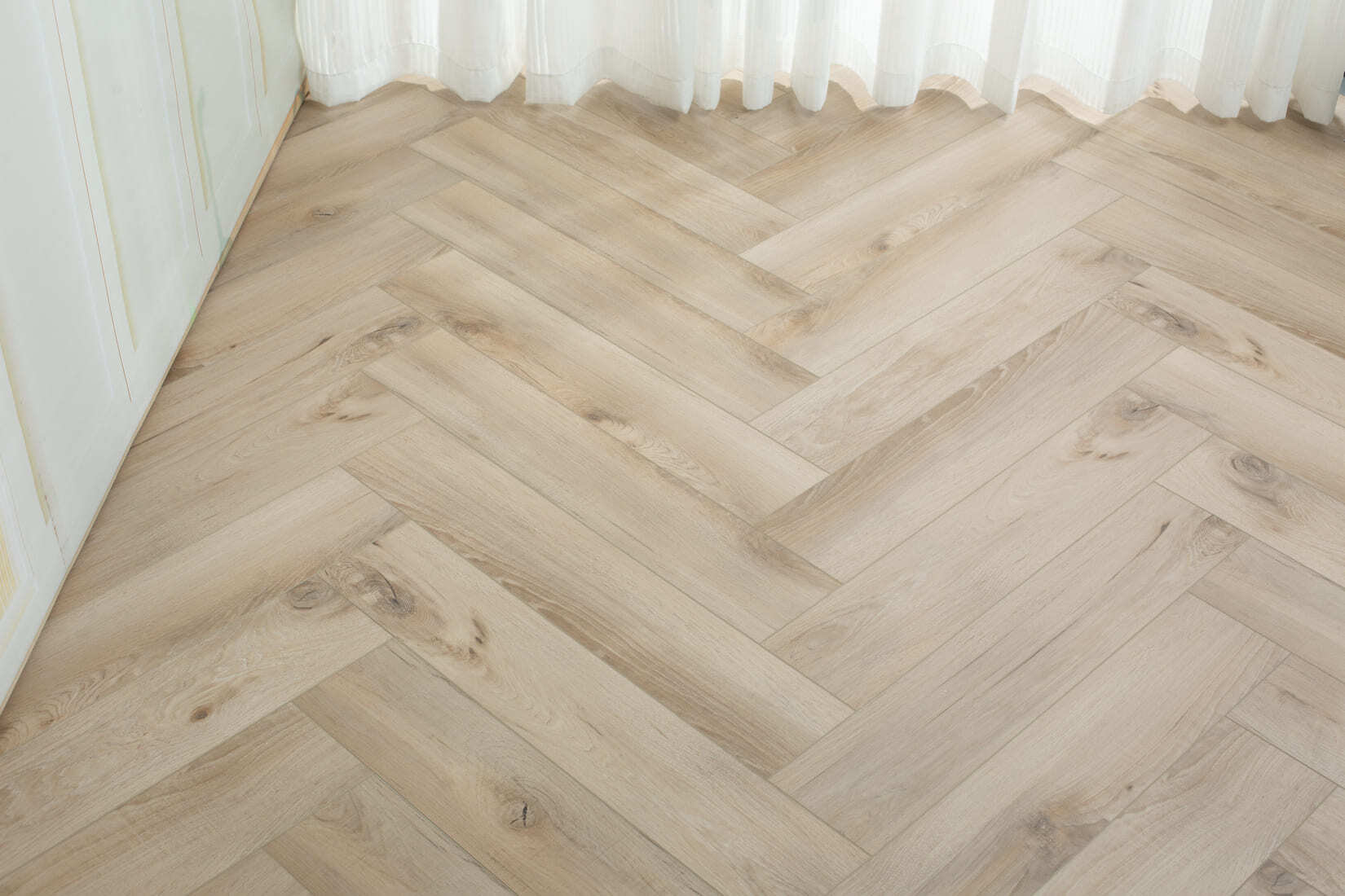 Плитка SPC "OneFloor" 3009 А,В  ЁЛКА (640*128*4 мм) — купить в Новороссийске