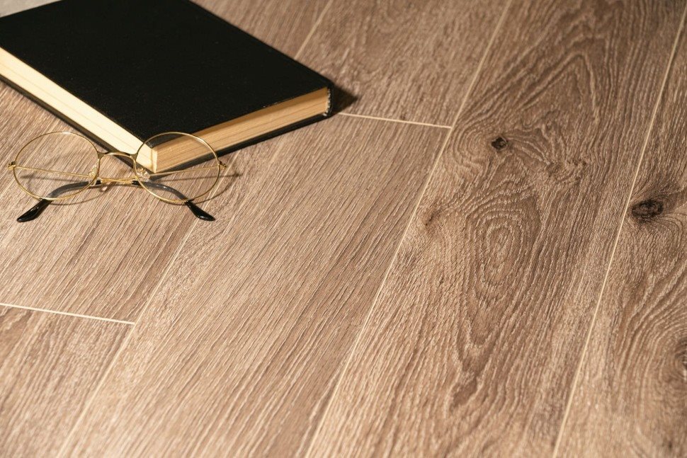 Виниловый ламинат "Bonkeel" Style Дуб Матира (1200*125*4 мм) — купить в Новороссийске