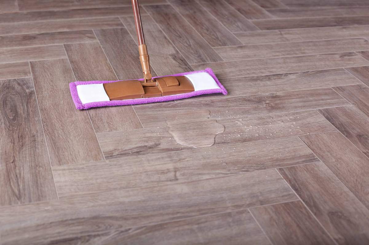 Замковая ПВХ плитка "Aberhof" Carmelita 1862 (615*123*5 мм) — купить в Новороссийске