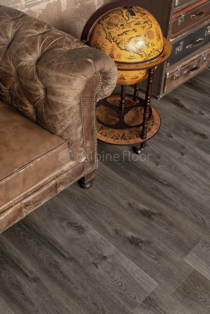 Замковая ПВХ плитка "Alpine Floor" Дуб торфяной  (1524*180*8мм) — купить в Новороссийске
