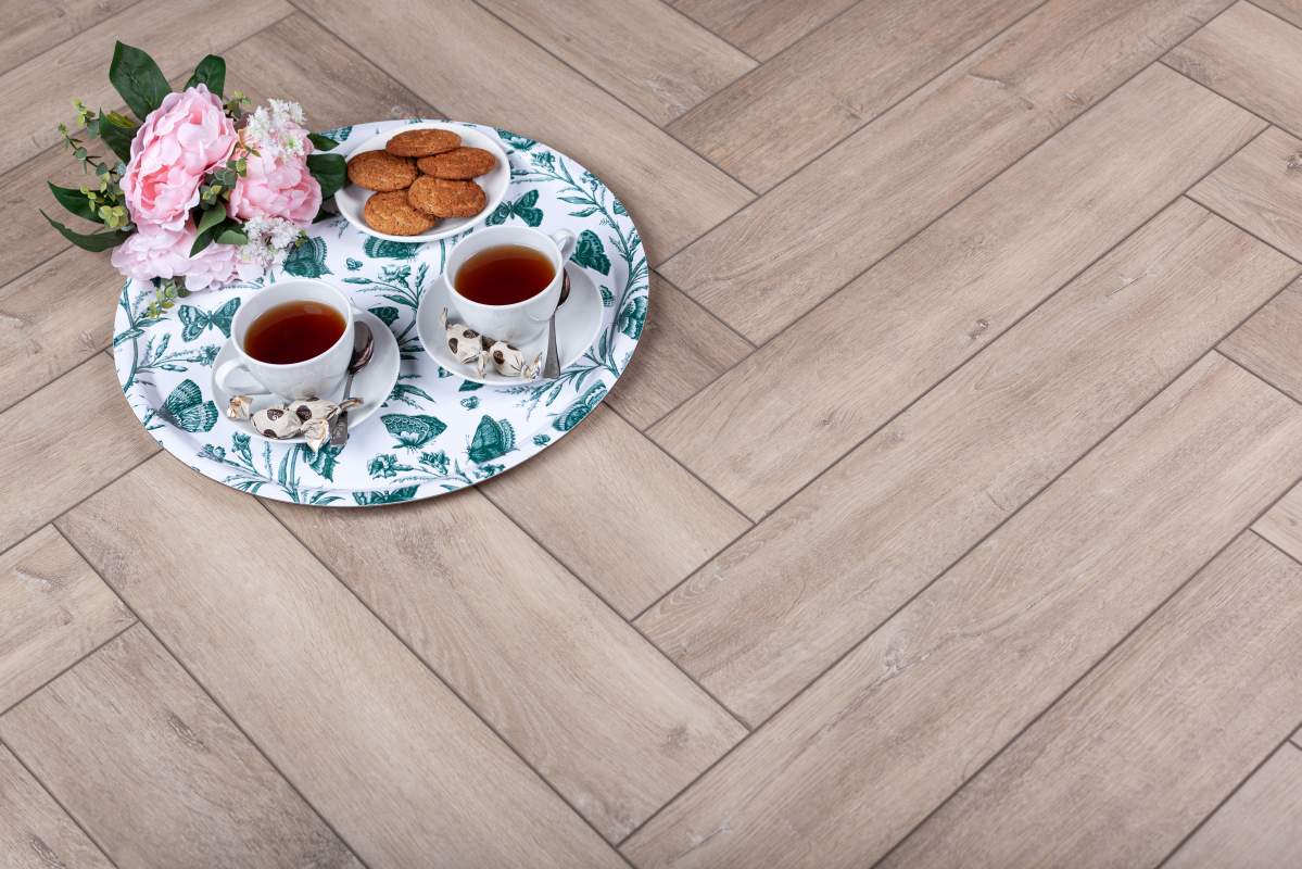 Замковая ПВХ плитка "Aberhof" Carmelita 0532 (615*123*5 мм) — купить в Новороссийске