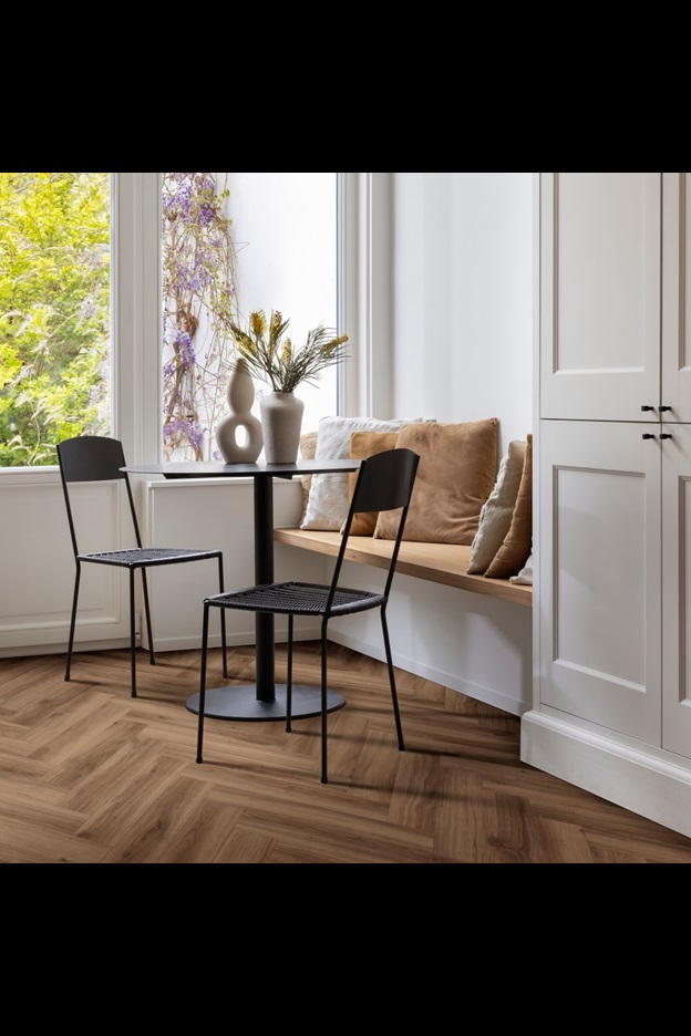 Замковая ПВХ плитка Classic Oak 24844 (630*126*6 мм) — купить в Новороссийске