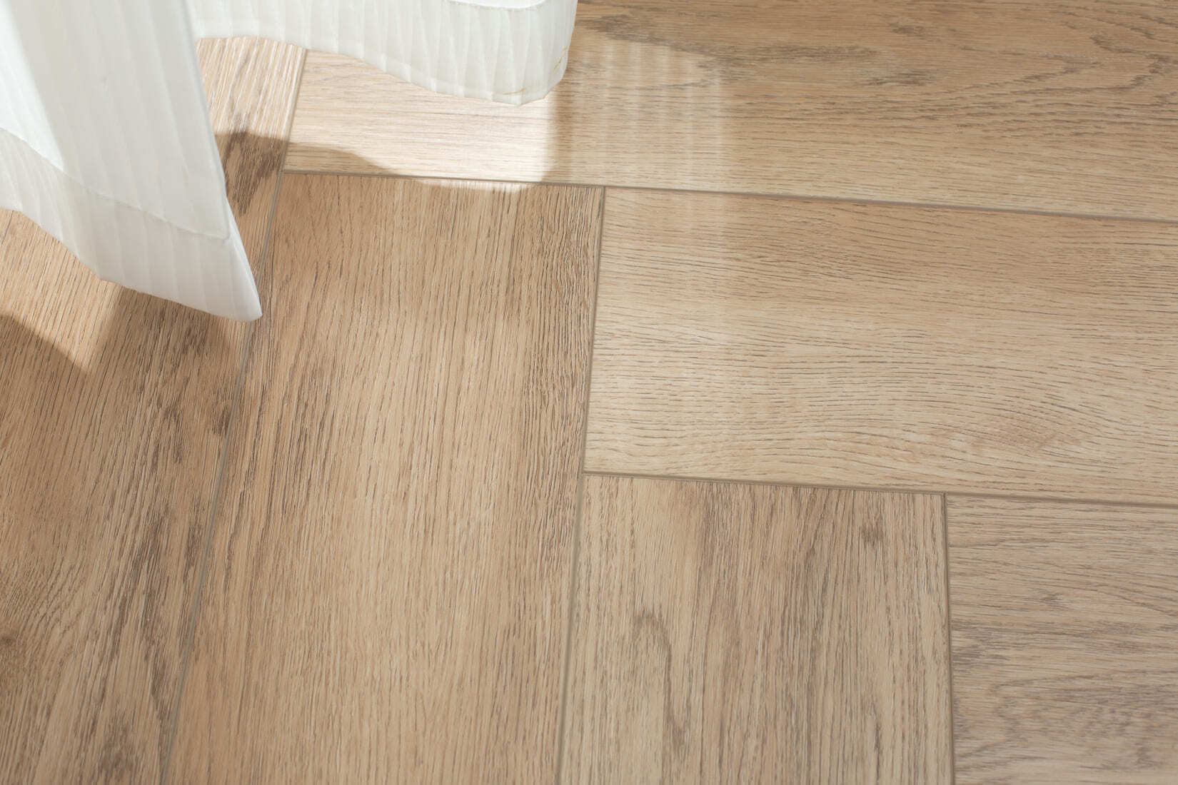 Плитка SPC "OneFloor" 3028 А,В  ЁЛКА (640*128*4 мм) — купить в Новороссийске